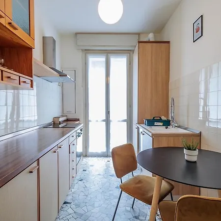 شقة Station 3 Bedrooms & 2 Bathrooms - B *