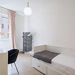 Station 3 Bedrooms & 2 Bathrooms - B Apartment Milan