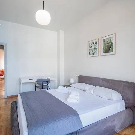 Station 3 Bedrooms & 2 Bathrooms - B * ميلان