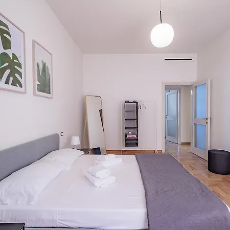 Station 3 Bedrooms & 2 Bathrooms - B شقة *
